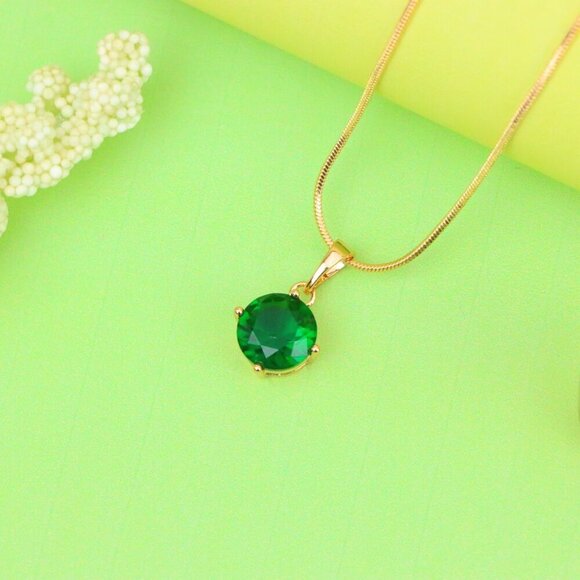"Elegant Green Pendant with Gold Plated Finish for Chic Everyday Style, XPPT1667 - Picture 2 of 13